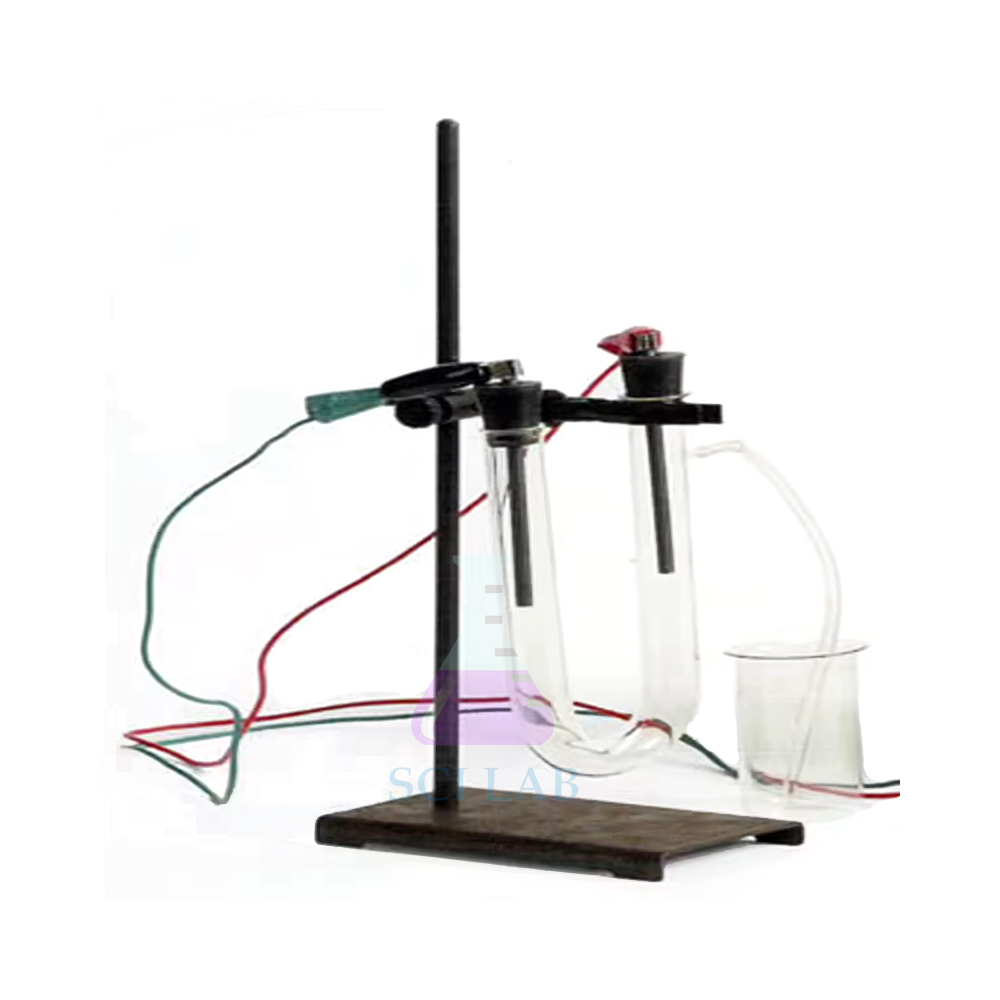 Apparatus for the Electrolysis of Salts